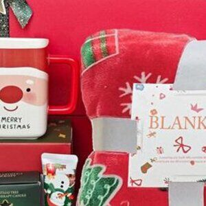 2025 Christmas Gift Set for Women, Holiday Gift Box with Cozy Blanket, Hand
